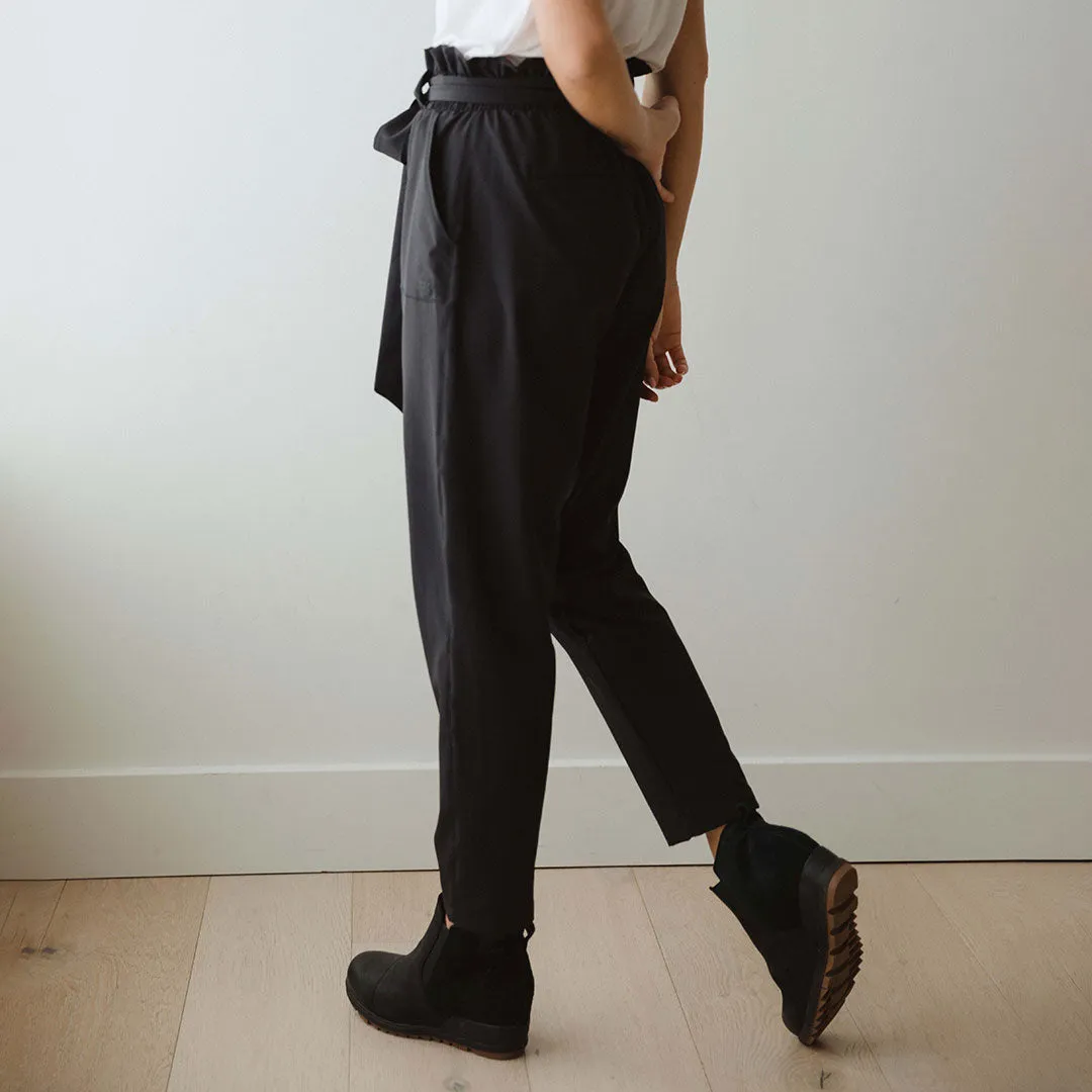 Bow Belt Capri