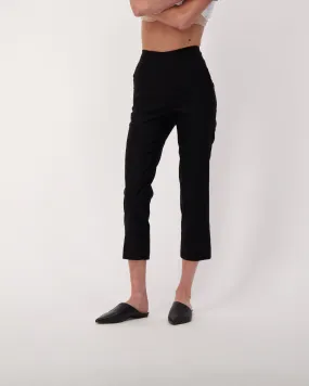 The Essential Capri Pull On Pant With Pocket