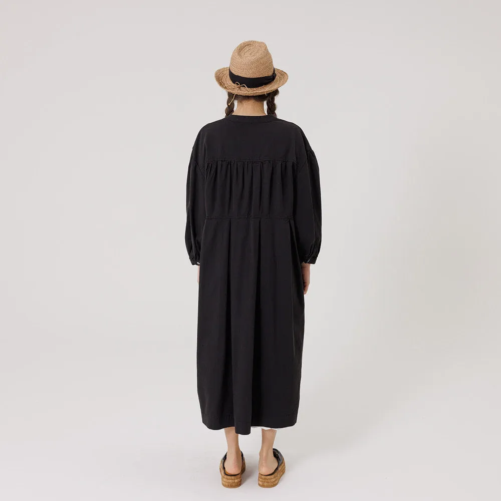 Volume sleeve pintuck dress